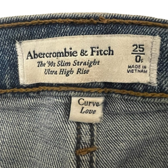 Abercrombie & Fitch Women’s Ultra High Rise 90s Straight Denim Jean Sze 25 Short - Picture 3 of 8